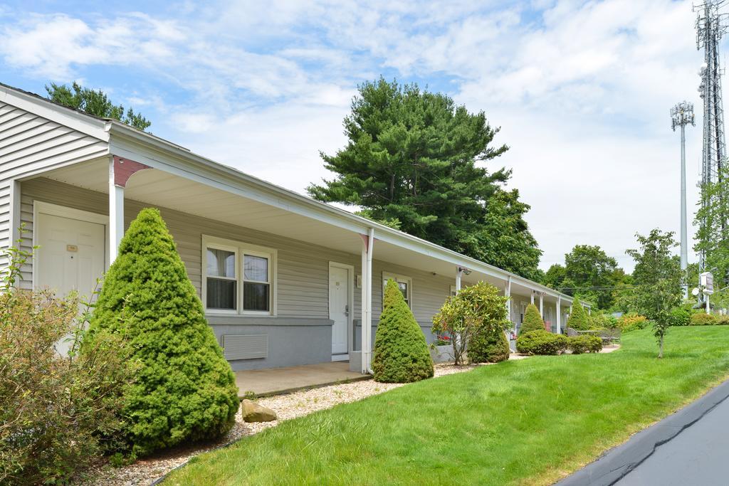Tower Inn And Suites Of Guilford / Madison 외부 사진