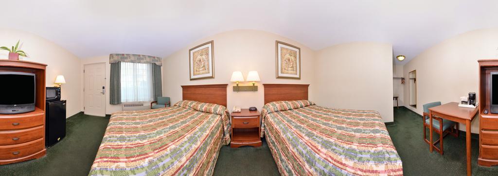 Tower Inn And Suites Of Guilford / Madison 외부 사진