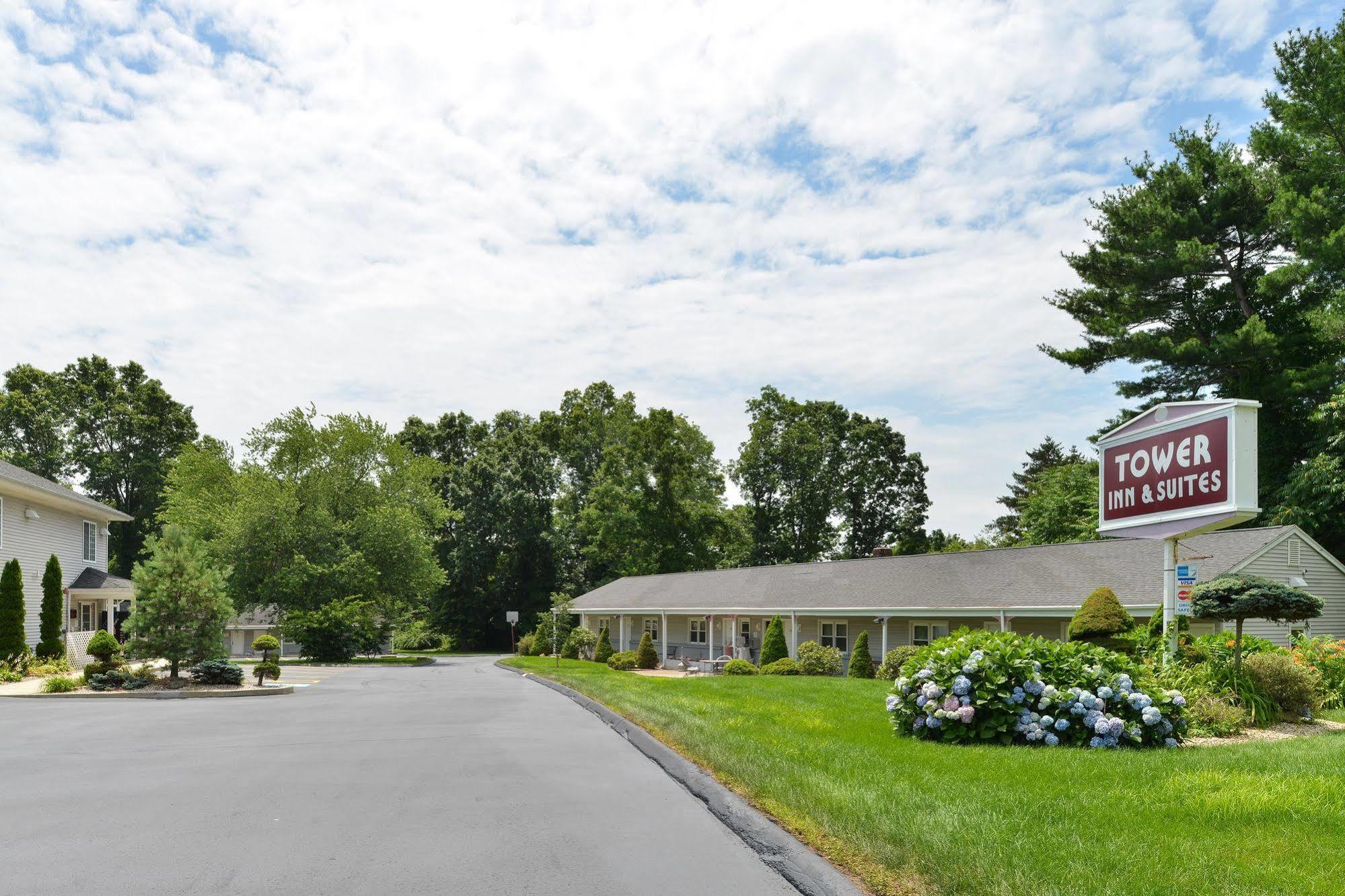 Tower Inn And Suites Of Guilford / Madison 외부 사진